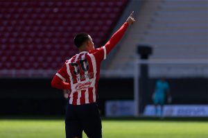 Benjamín Sánchez, la solución de gol para Chivas