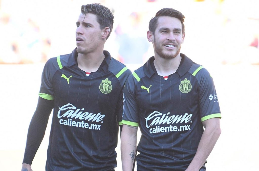Chicote Calderón y Canelo Angulo no terminaron por brillar en las Chivas de Guadalajara