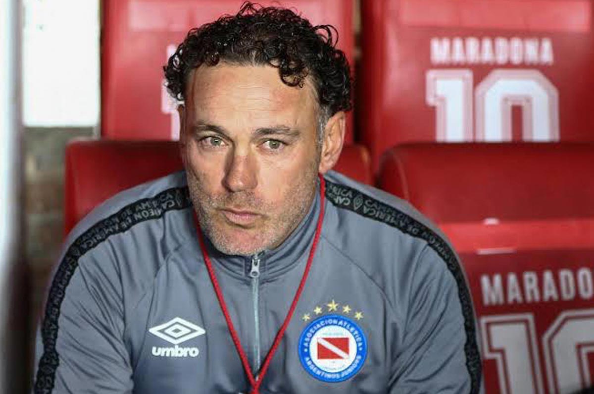 Chivas contrató al mentor de Martín Anselmi