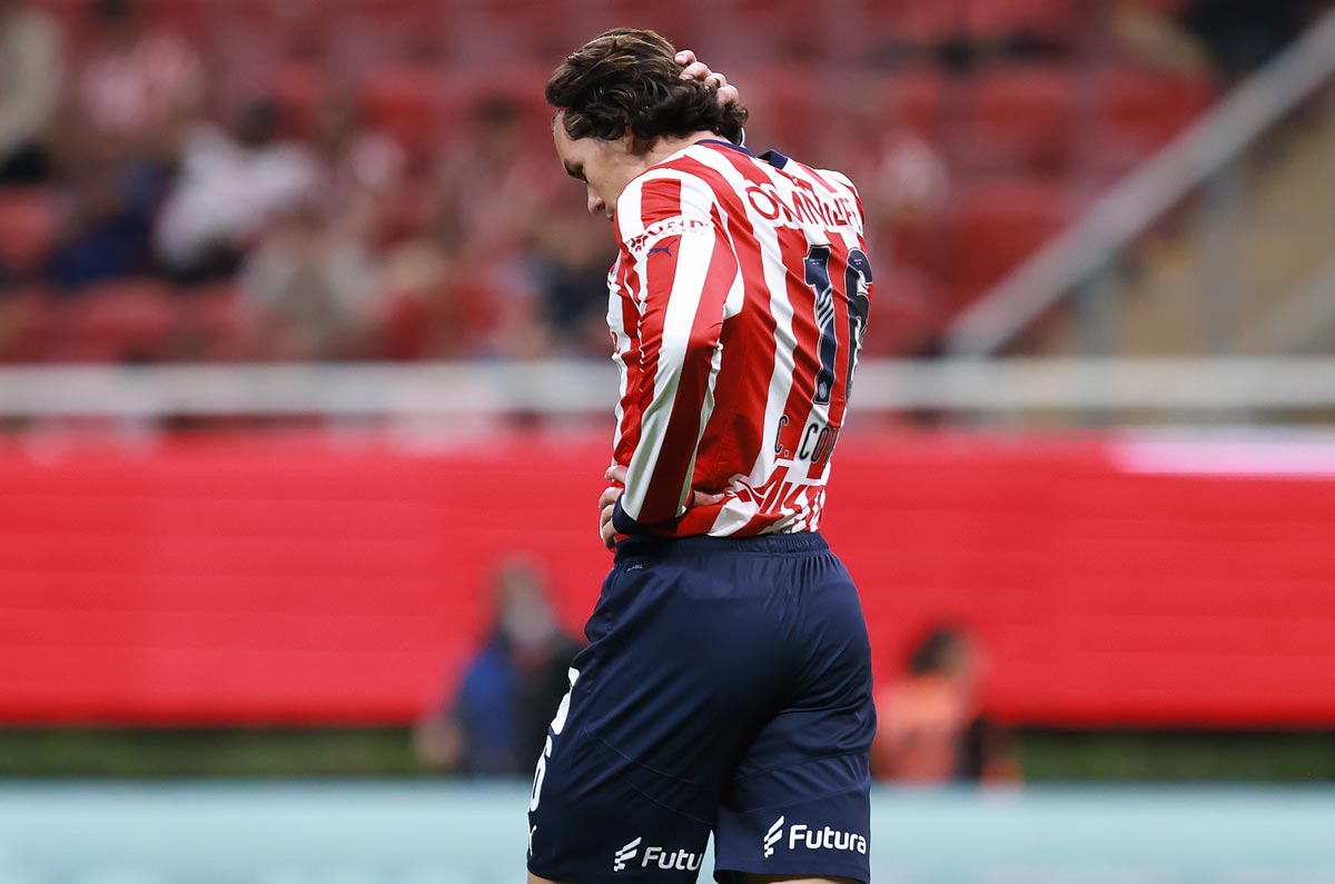 Chivas le busca acomodo a Cade Cowell y otros cuatro jugadores