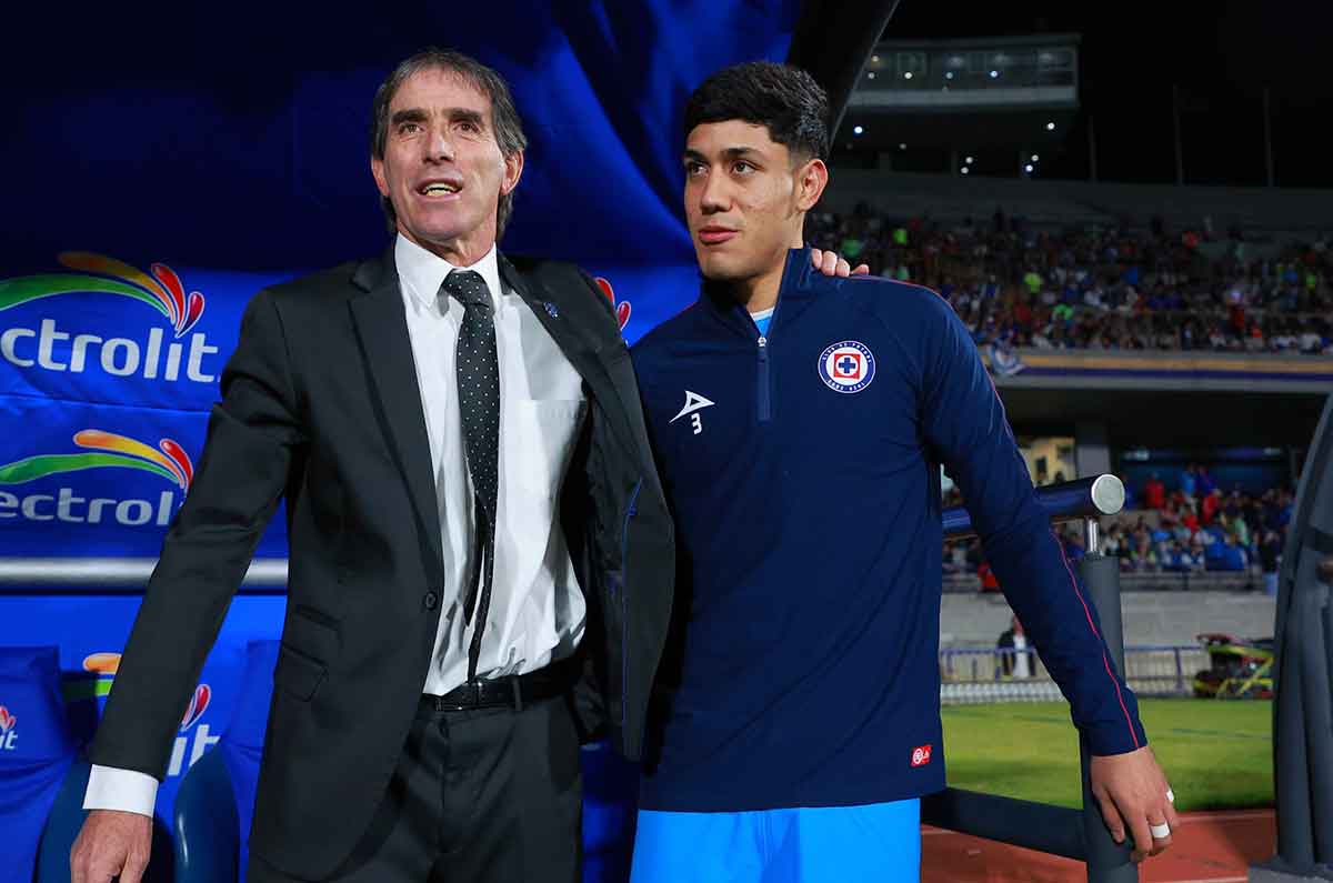 Cruz Azul deja ir a Vicente Sánchez, pero ya tiene a Guillermo Almada