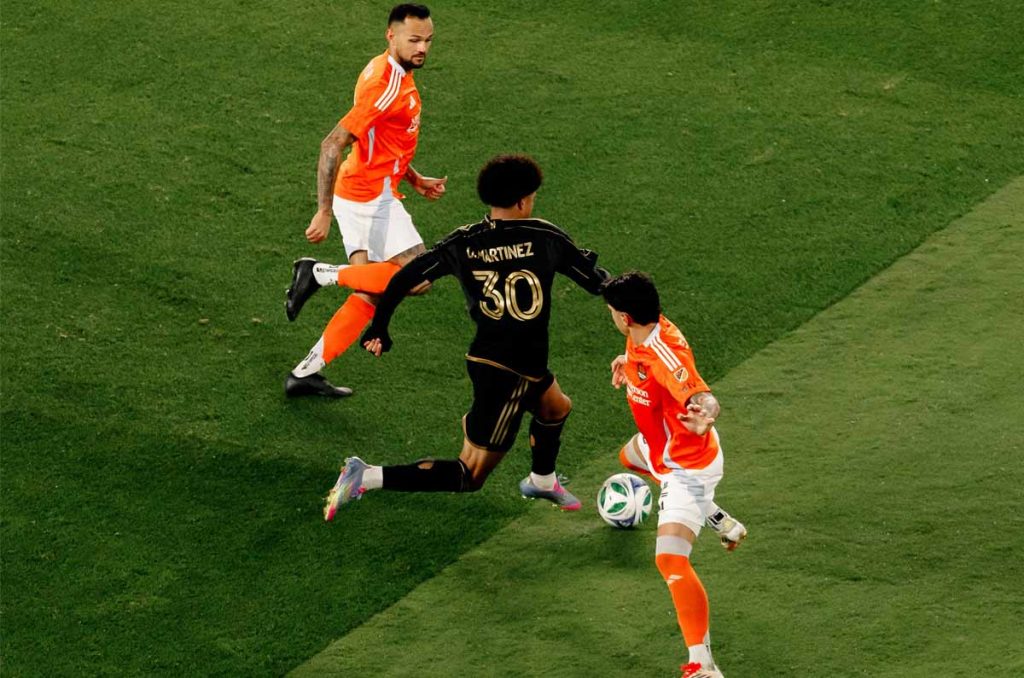 David Martínez se apunta como el heredero del 10 de Carlos Vela