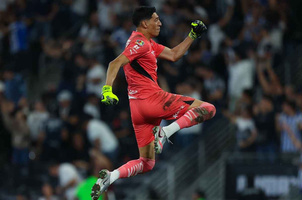 Esteban Andrada, con nuevos pretendientes para dejar Rayados 0