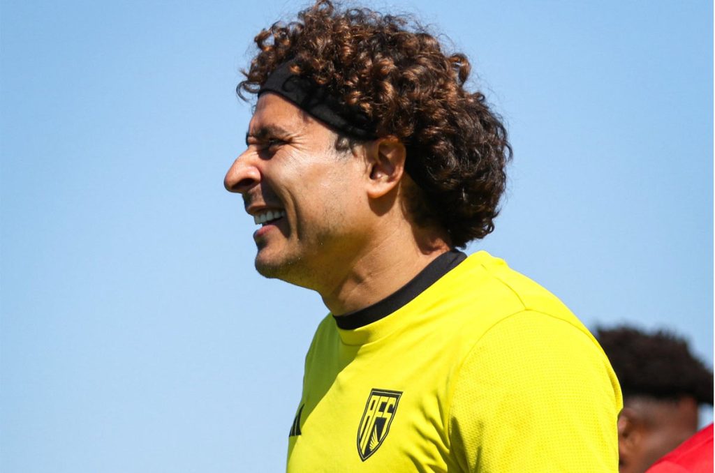 En Portugal, Guillermo Ochoa podría vivir su cuarto descenso deportivo