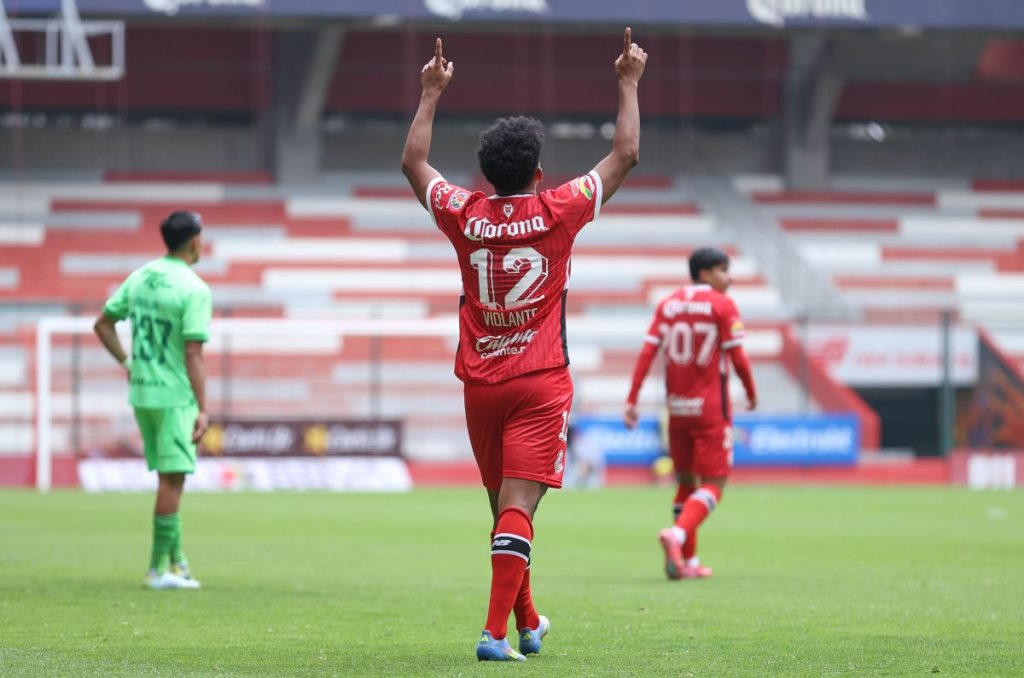 Isaias Violante, futbolista de Toluca que interesa en Chivas de Guadalajara