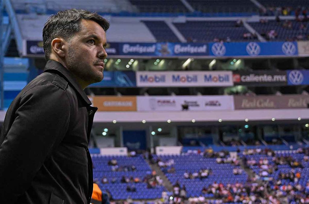 Nicolás Larcamón ¿El estratega tapado por Cruz Azul?