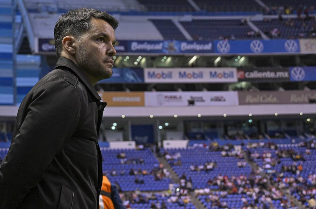 Cruz Azul quiere llegar con José Paradela a la Máquina de Cruz Azul