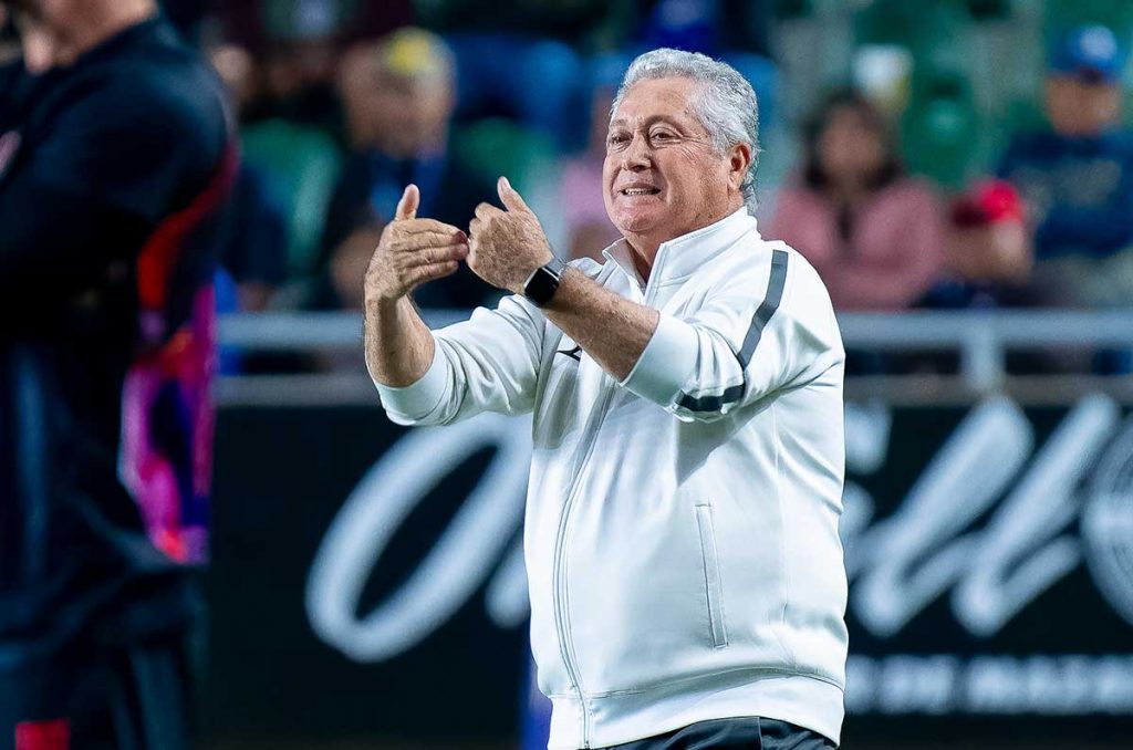 Víctor Manuel Vucetich le da la peor noticia a Mazatlán 0