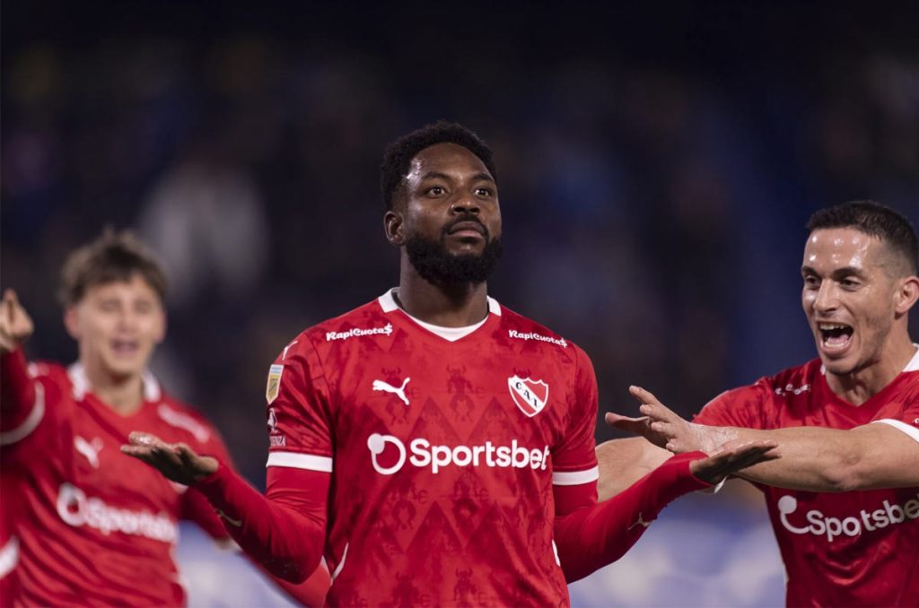 Álvaro Angulo tiene decidida su llegada a Pumas