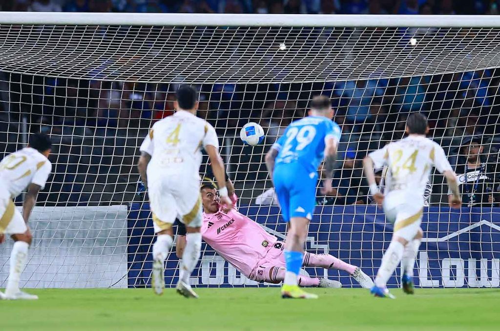 Con un penal de Ángel Sepúlveda, Cruz Azul eliminó a Tigres de la Concachampions