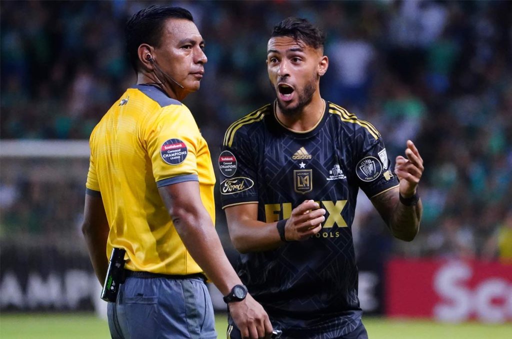 Denis Bouanga es una de las bombas que tiene en su carpeta el América