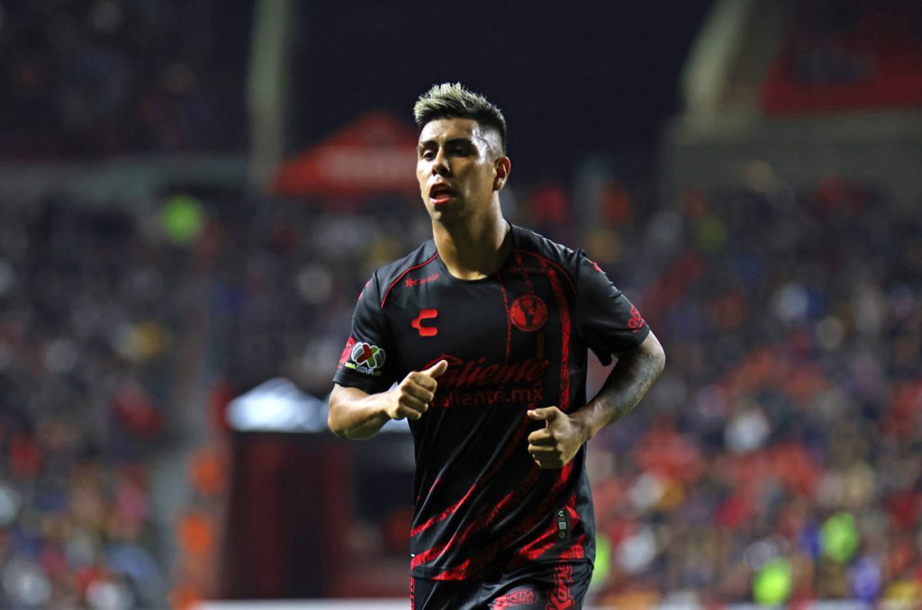 Efraín Álvarez se une a las ventas más caras en la historia de Xolos de Tijuana
