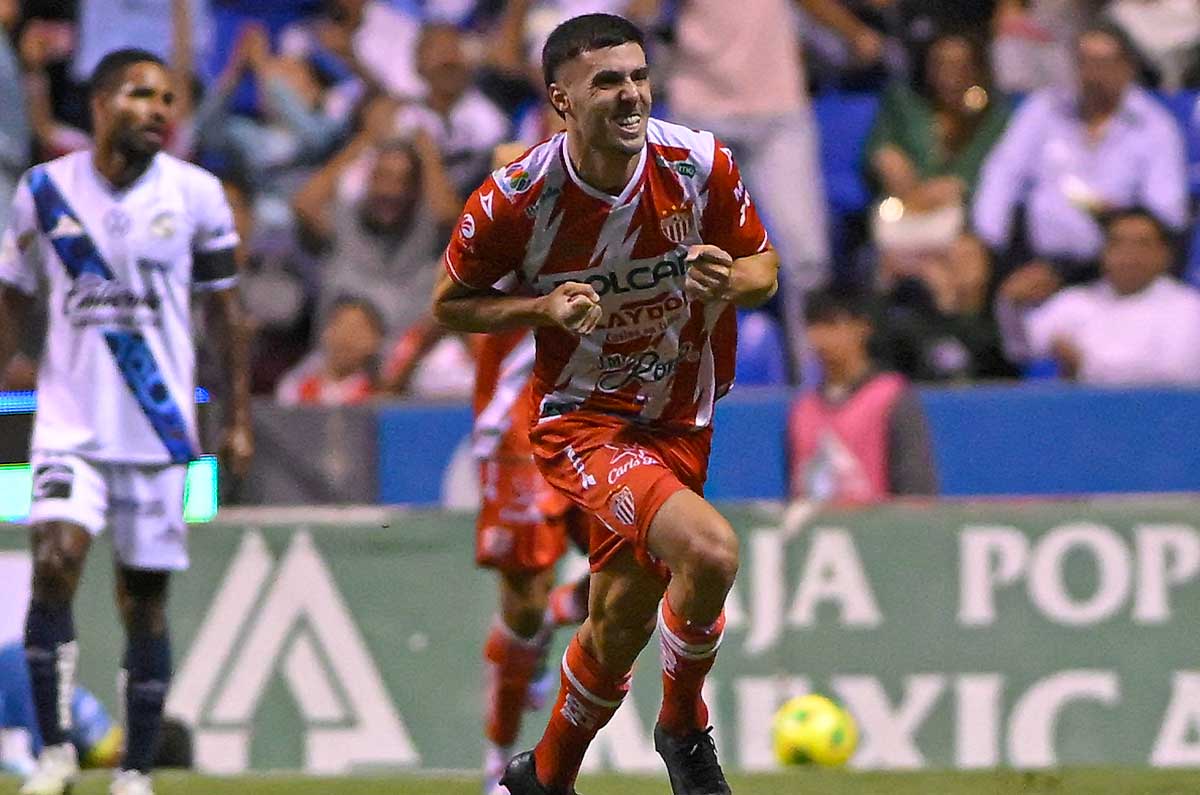 el-precio-de-jose-paradela-ronda-los-diez-millones-de-dolares