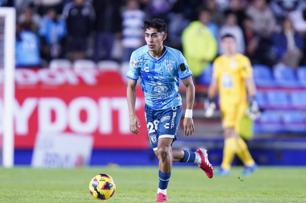 Elías Montiel no está contemplado como refuerzo del Real Oviedo