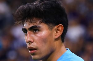 Se aleja de Oviedo y Elías Montiel ya es sondeado por grande de Europa