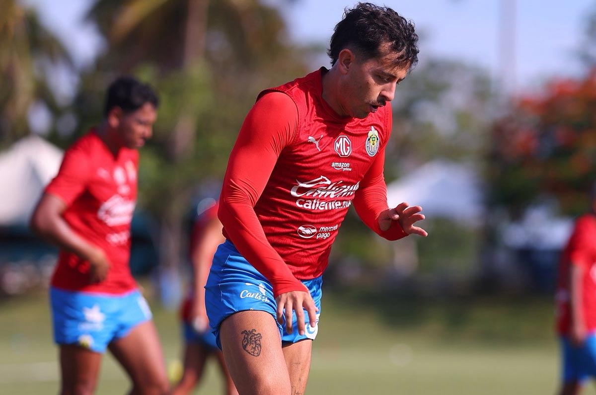 Este es el salario que gana Alan Mozo con Chivas