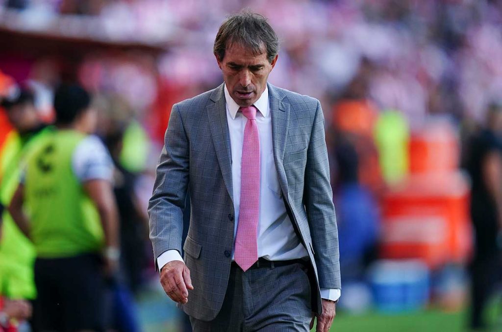 Guillermo Almada salió de Pachuca por diferencias con la directiva
