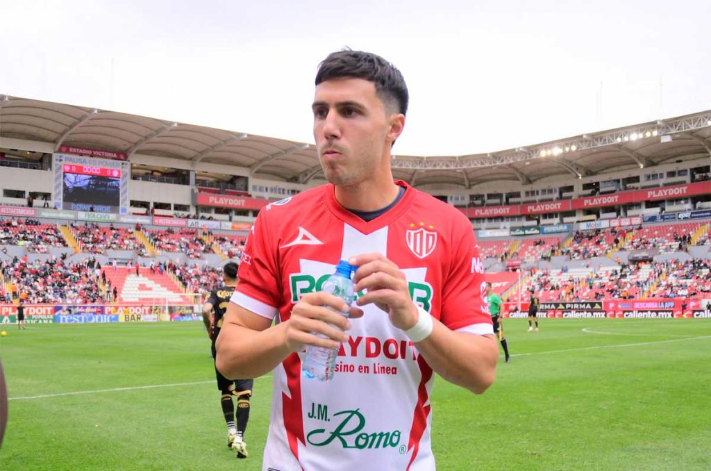 José Paradela podría duplicar su salario en Cruz Azul y ganar un millón de dólares por año