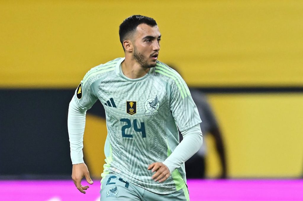 Luis Chávez ha quedado 'KO' de la Selección Mexicana por una rotura de ligamento
