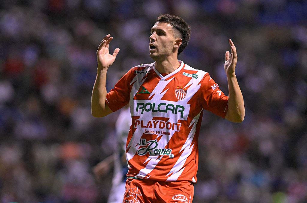 Necaxa habría pedido hasta 12 millones de dólares por Paradela