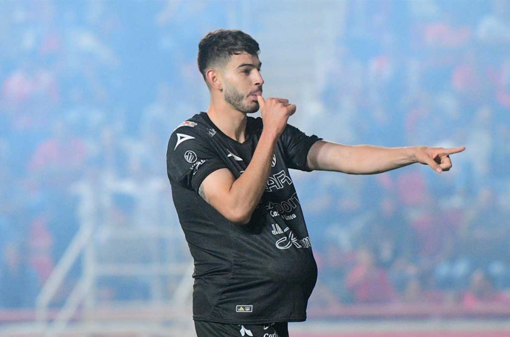 Pumas ficharía a Montes como su nuevo central 0