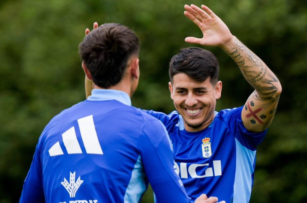 Santiago Colombatto seguirá jugando para el Real Oviedo