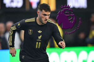 Santiago Giménez en el radar de un gigante de la Premier League