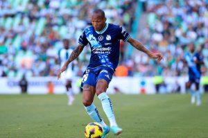 Tras salir por la puerta de atrás en Puebla, Luis Quiñones tiene nuevo equipo