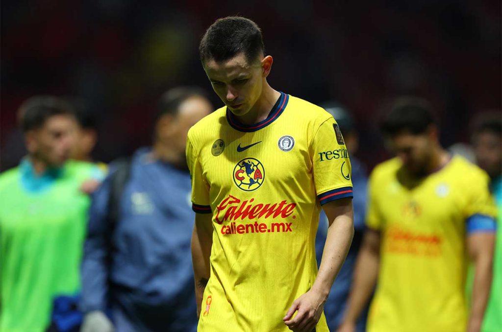 Álvaro Fidalgo completó más de mil pases precisos, pero no fue convocado