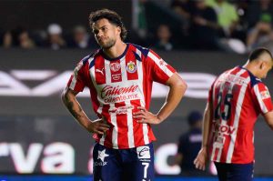 Chivas perdió en su debut del Apertura 2025 y definió una baja inesperada