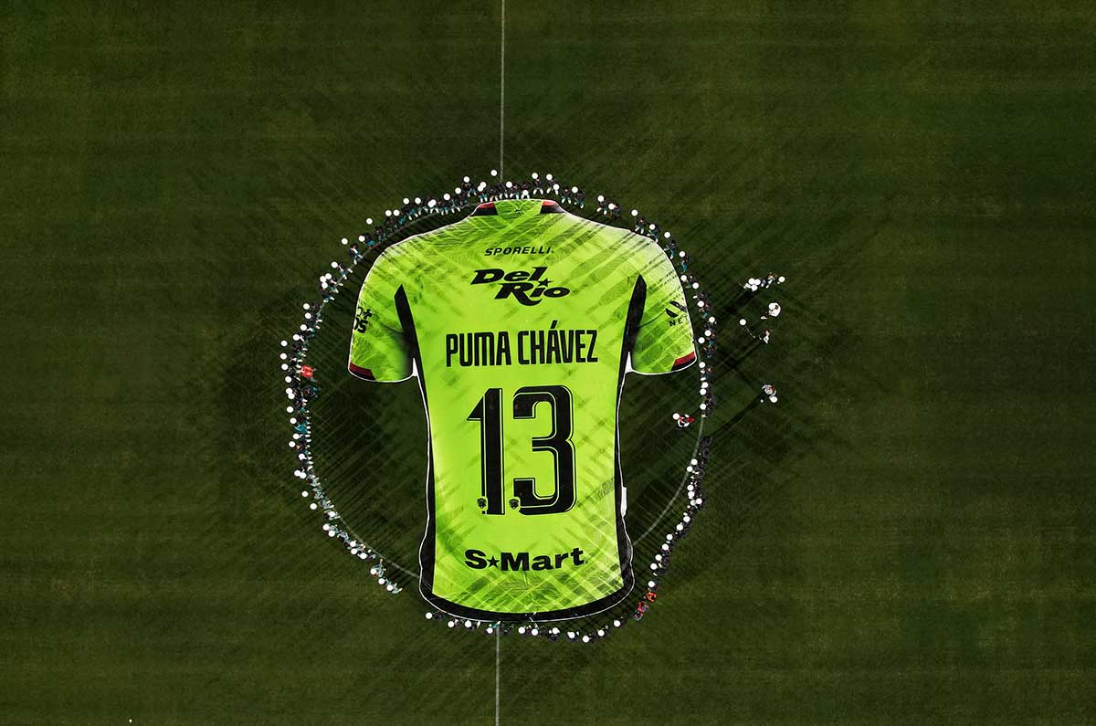 Con un memorable recuerdo al Puma Chávez, Juárez presenta a su bombazo del torneo