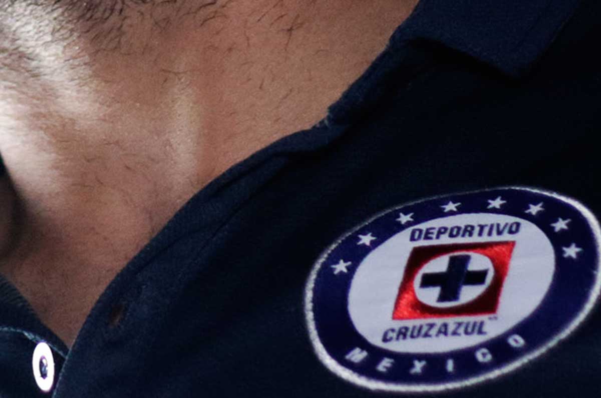 Delantero de Cruz Azul se convierte en el bombazo de Bolivia