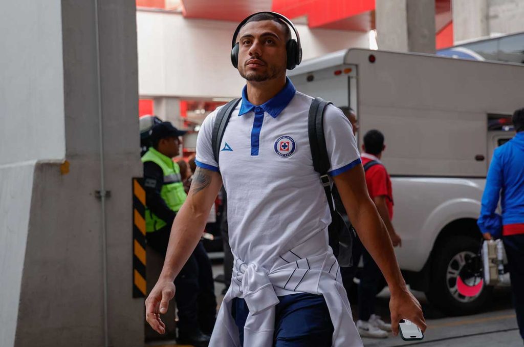 Giorgos nunca terminó de consolidarse como el delantero estrella de Cruz Azul