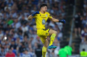 Guillermo Almada le podría dar la mejor noticia a Carlos Moreno