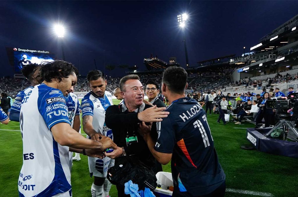 Jaime Lozano continúa con su paso perfecto en Pachuca y anula al Chucky Lozano 0