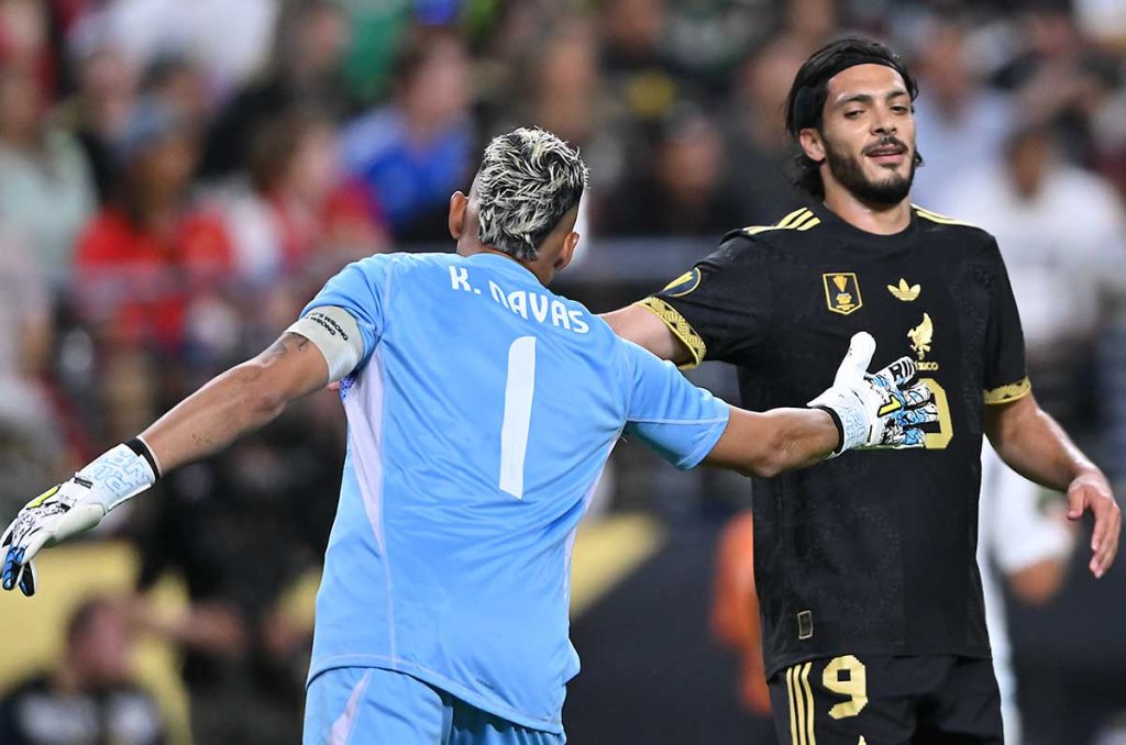 Keylor Navas y las opciones que maneja Pumas para su arco 0