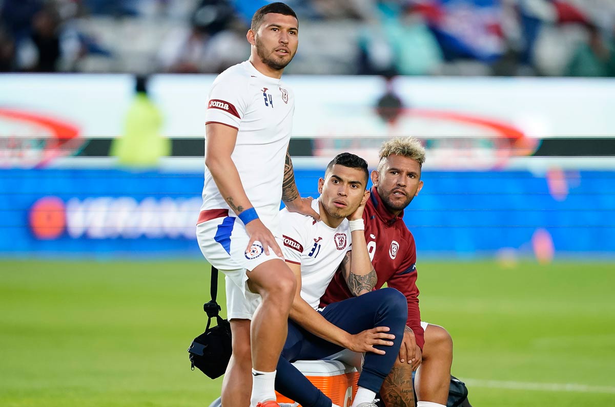 Los ex Cruz Azul recomiendan a Juan Escobar para que fiche por un grande