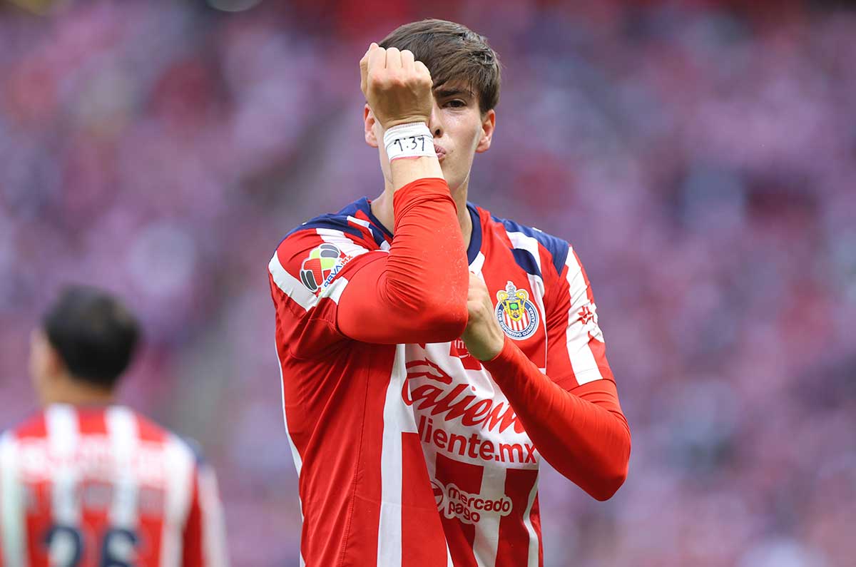 ¡Partidazo! Chivas rescata la victoria frente a San Luis