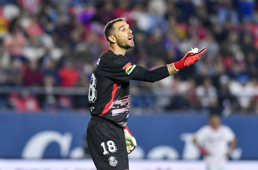 Pau López dejará al Toluca para sumarse con el Real Betis