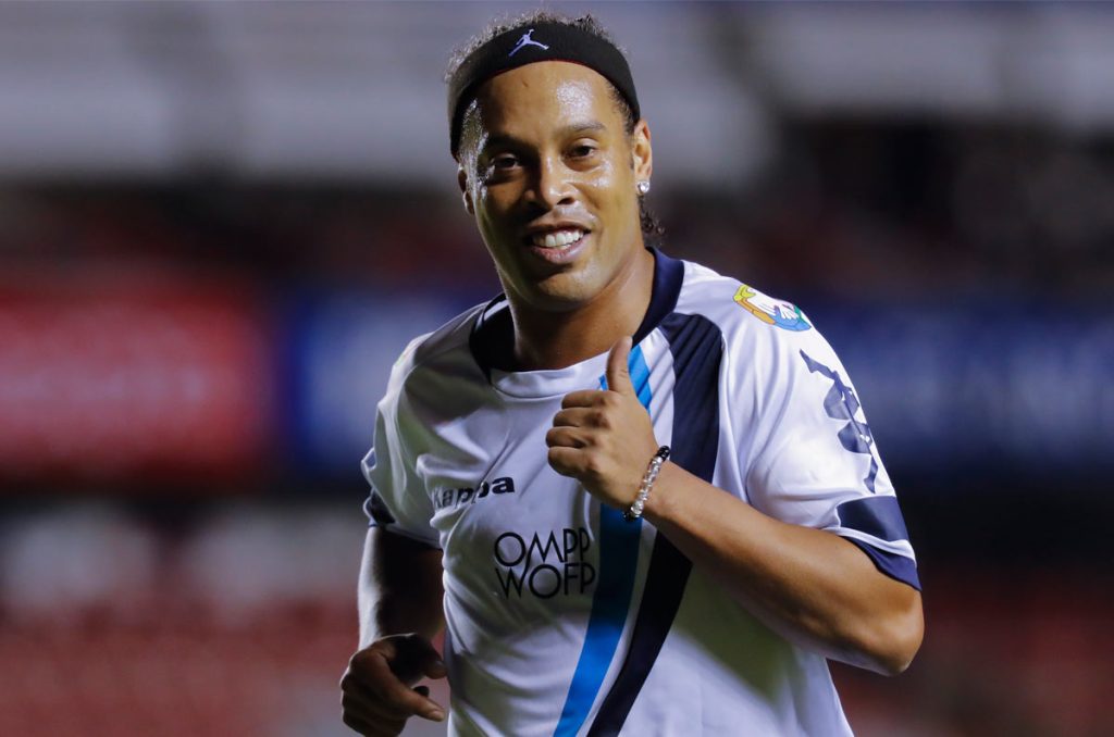 Ricardo Peláez le cerró la puerta del América a Ronaldinho