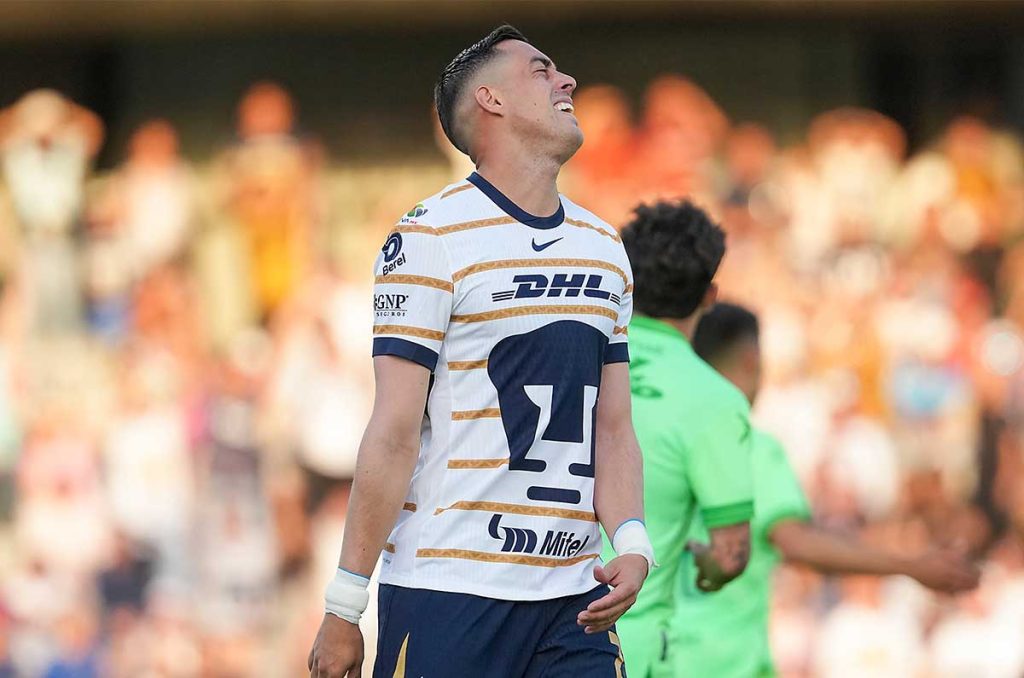 Rogelio Funes Mori queda fuera de Pumas y podría continuar en la Liga MX
