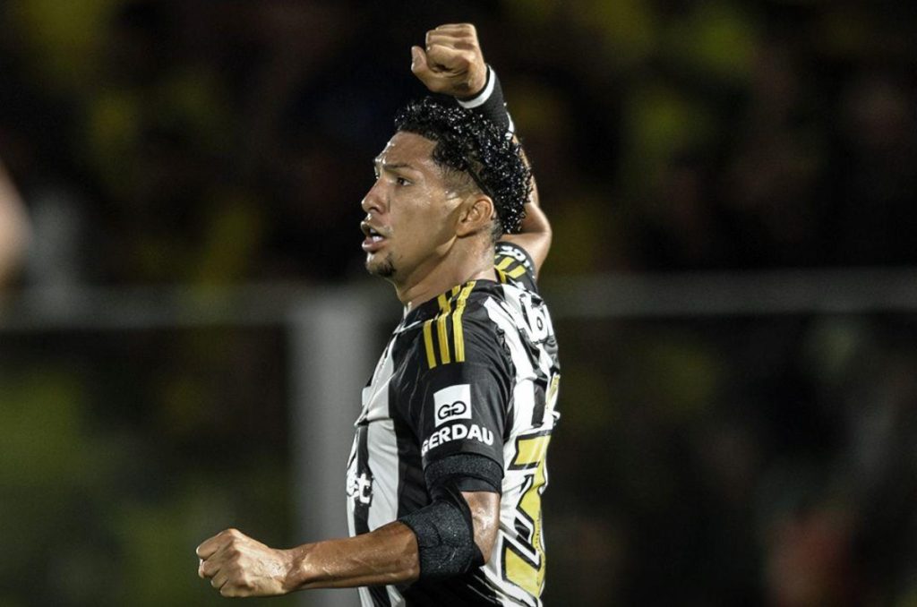 Santos Laguna sueña con tener a Rony en su plantilla