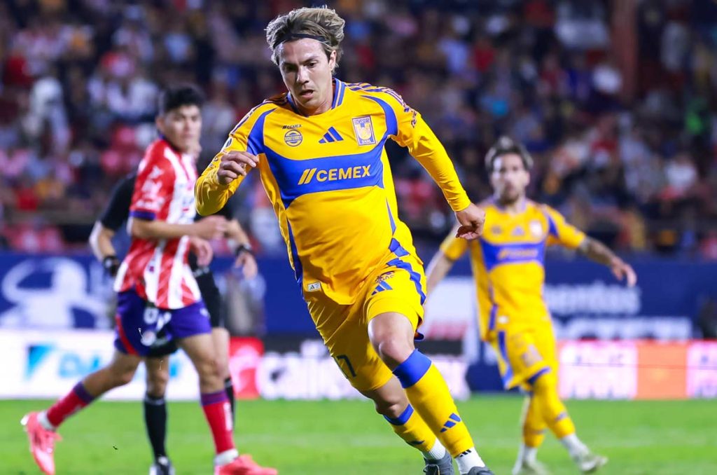 Todavía no se puede descartar una virtual llegada de Sebastián Córdova a Chivas