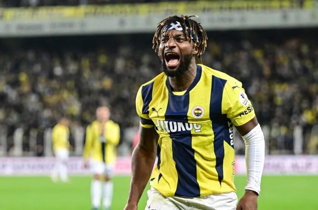 Allan Saint-Maximin se encamina para ser refuerzo del América