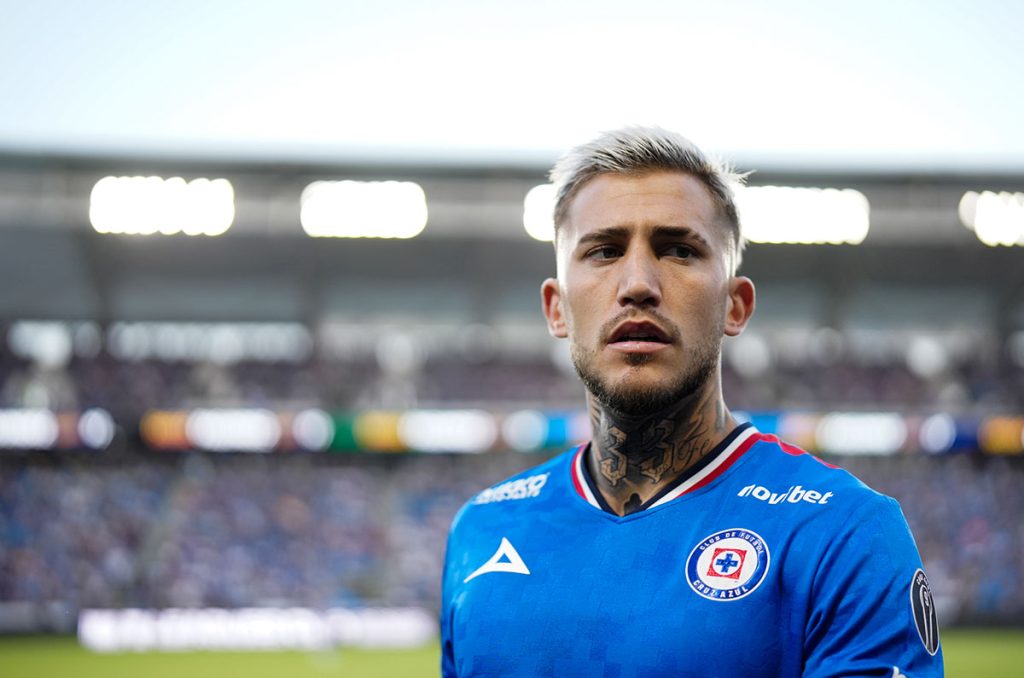 Cruz Azul ya tendría al central para reemplazar a Gonzalo Piovi