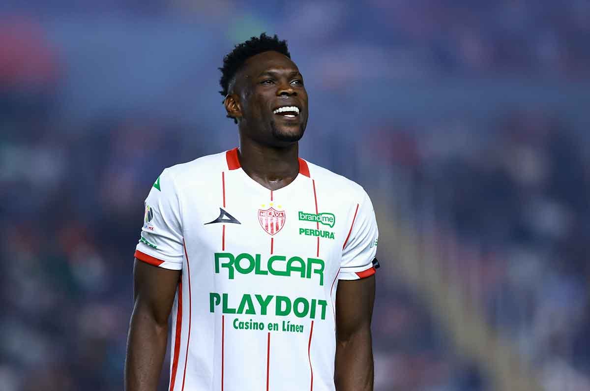 Diber Cambindo condena su salida del Necaxa de Gago
