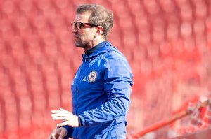 El escándalo de Iván Alonso en Pachuca que ahora se repite en Cruz Azul