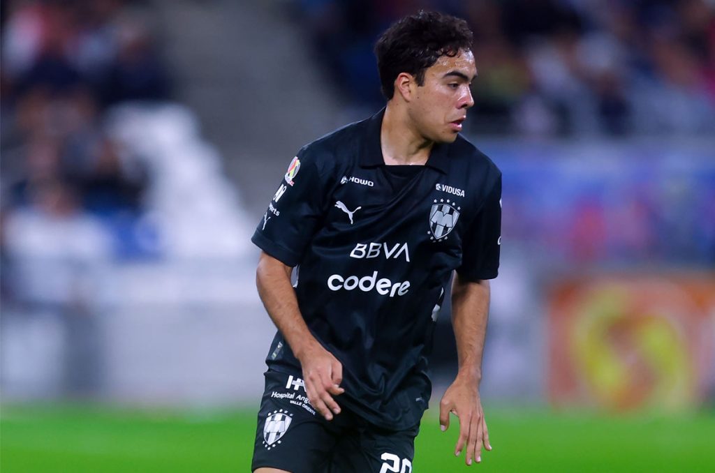 Ni siquiera la ausencia de Nelson Deossa le ha dado protagonismo a Iker Fimbres en Rayados de Monterrey