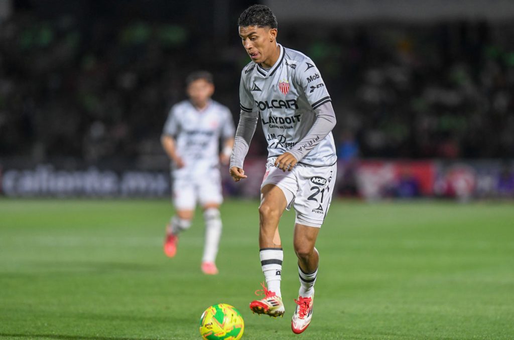 Por el momento, Johan Rojas se queda en Necaxa