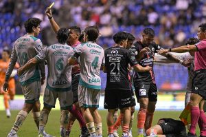 Juárez anula al mejor defensa central de Santos Laguna